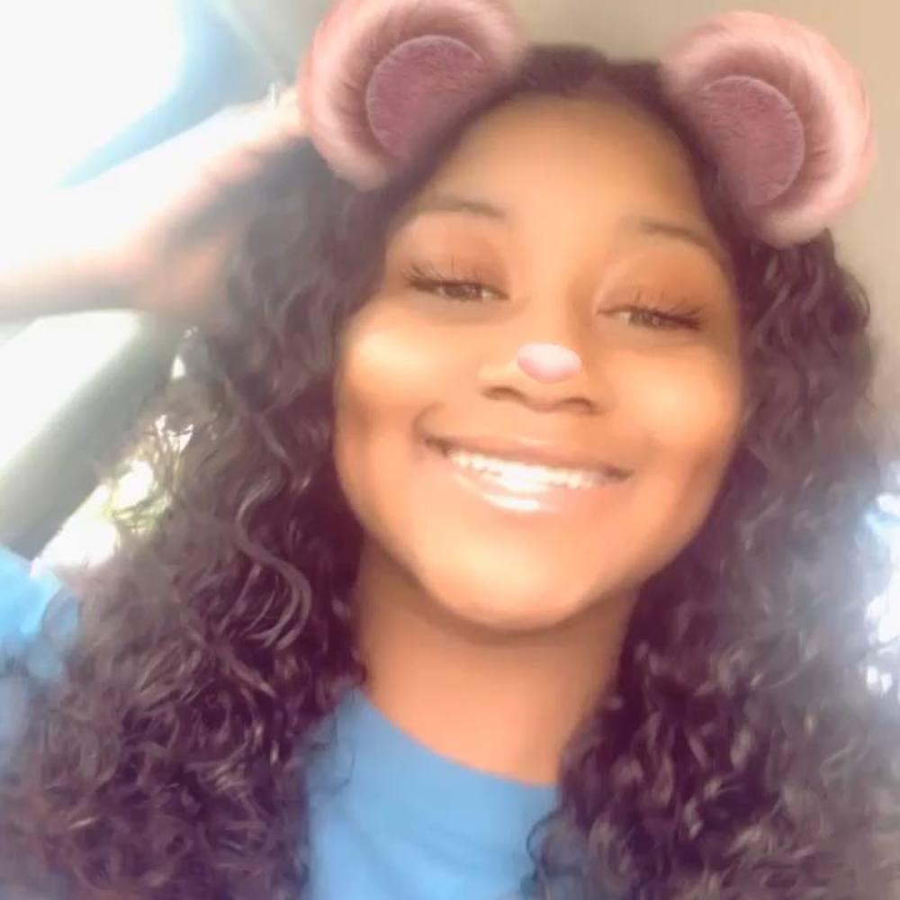 Meet your Posher, Shamia